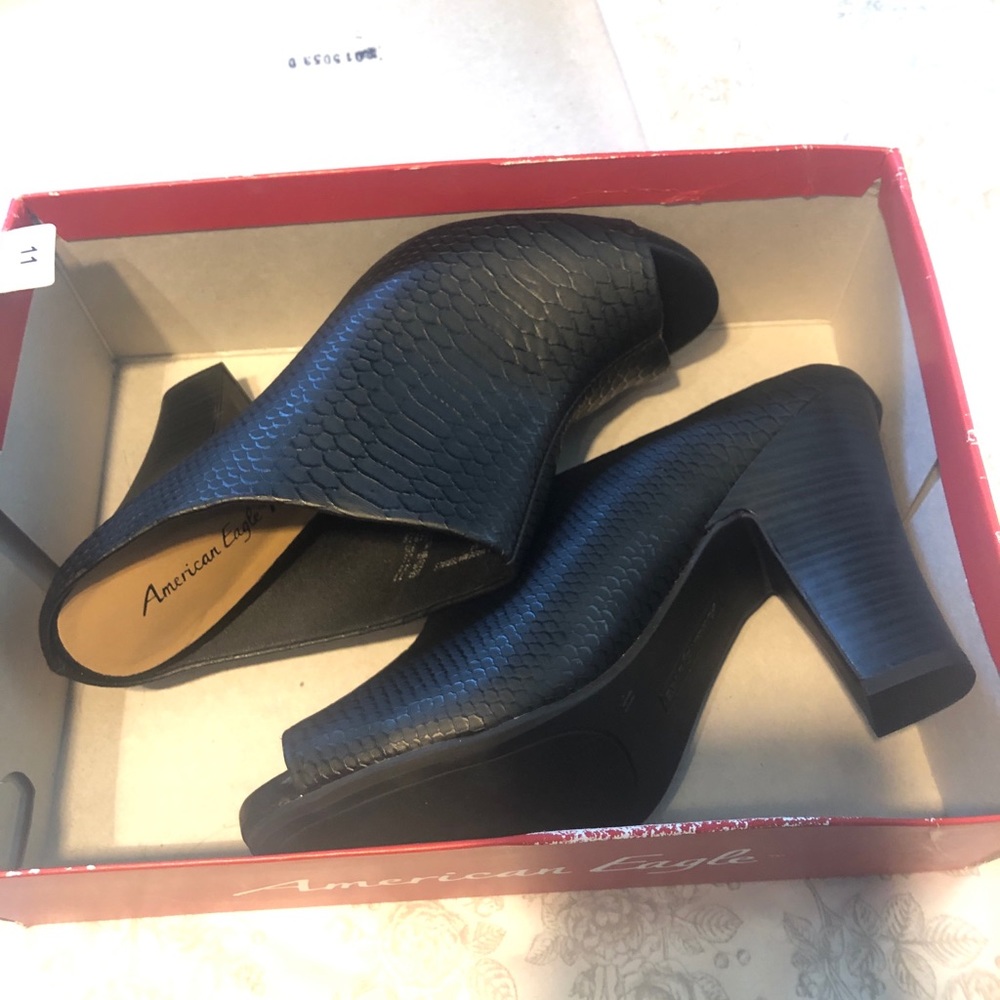 Size 11 Black heels